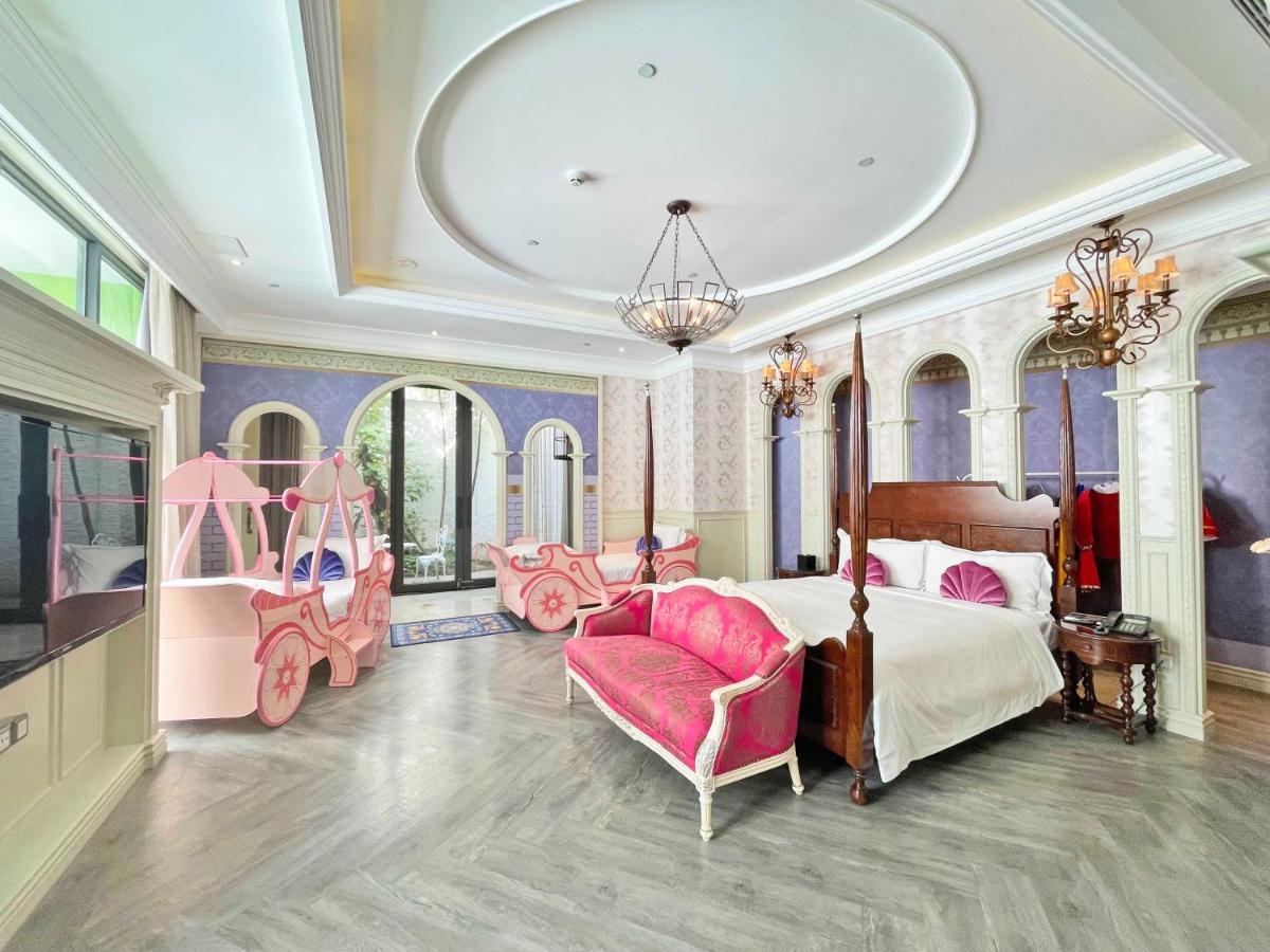 The Castle Ballet Taichung A Boutique Hotel Extérieur photo