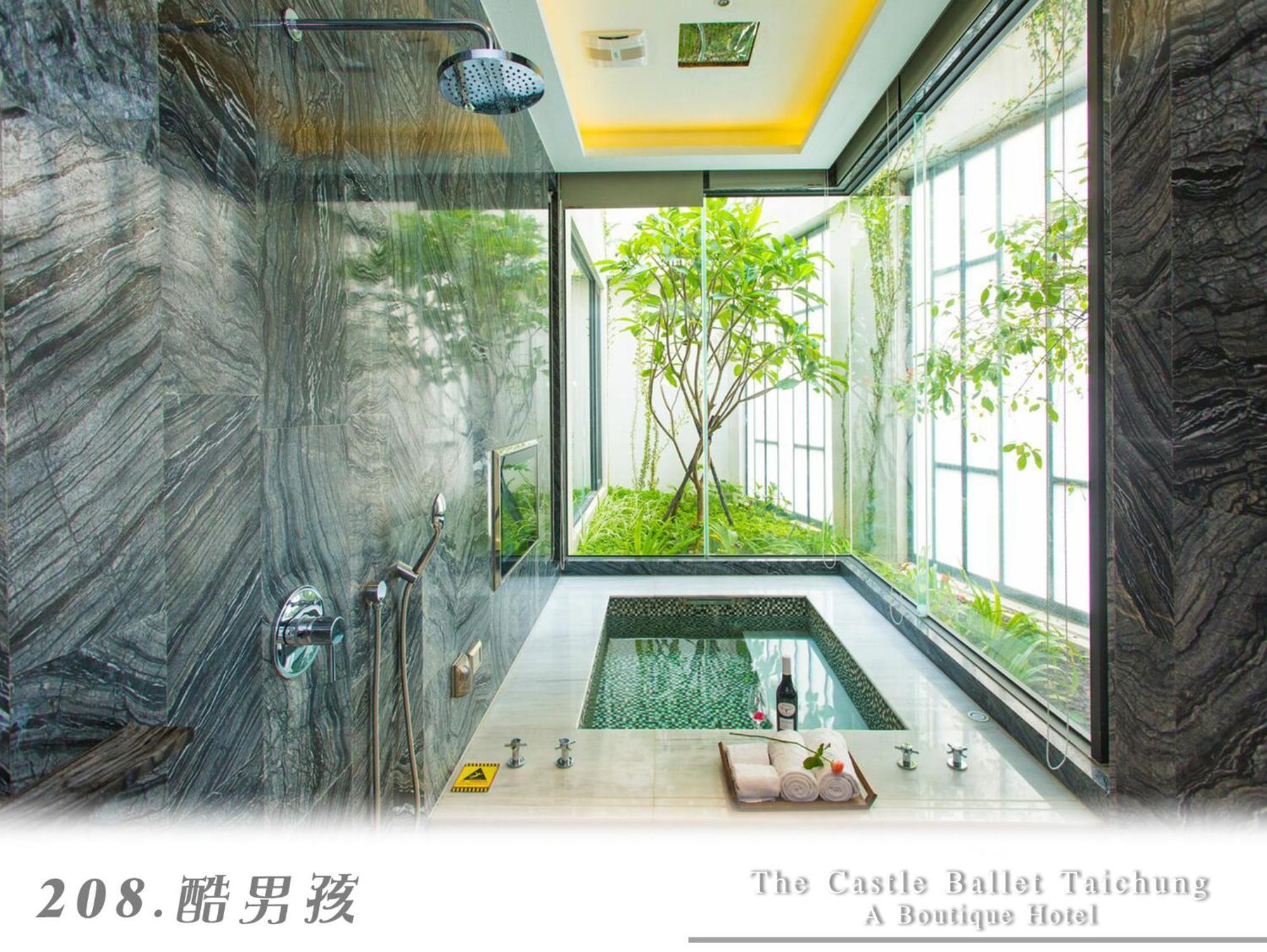 The Castle Ballet Taichung A Boutique Hotel Extérieur photo