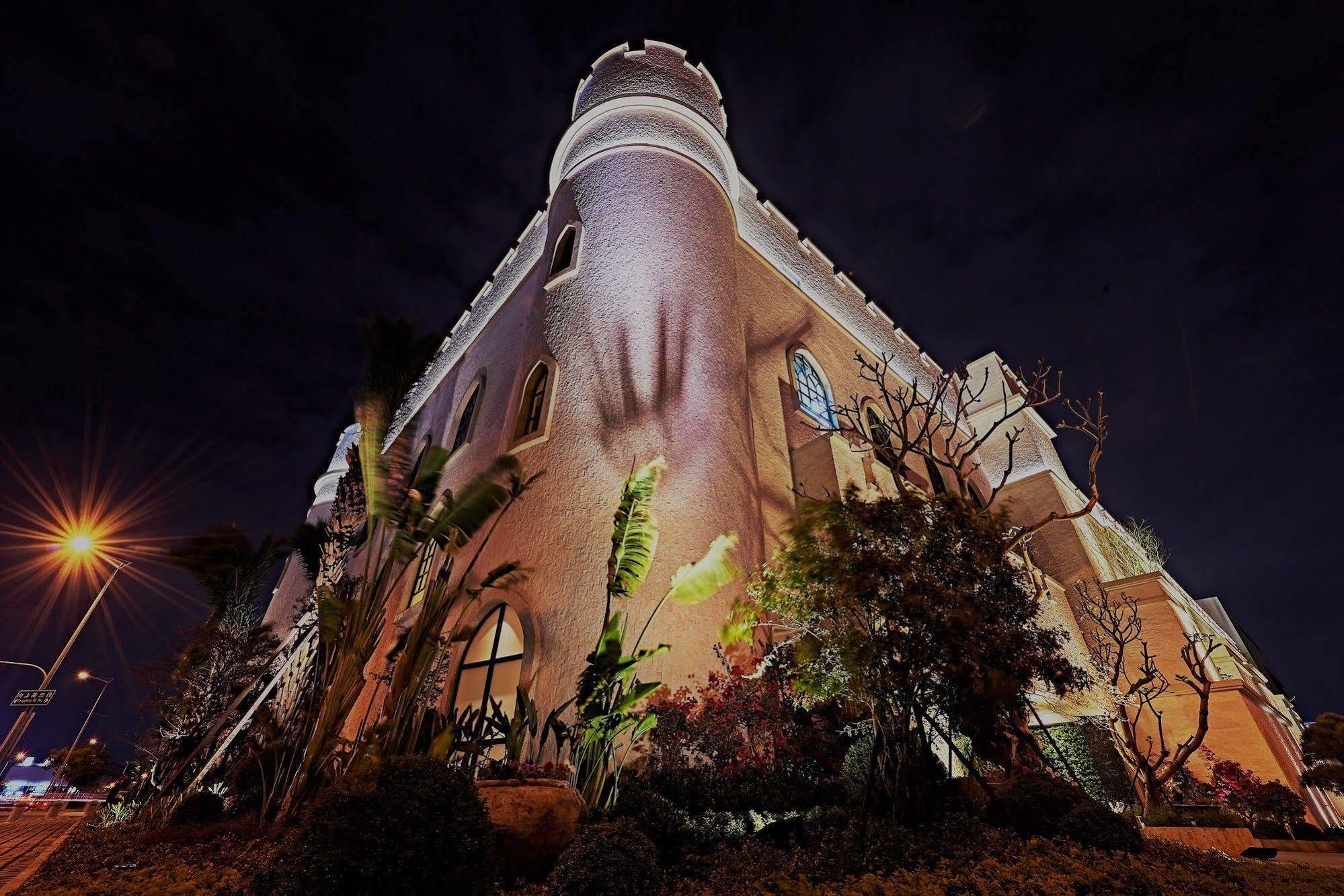 The Castle Ballet Taichung A Boutique Hotel Extérieur photo