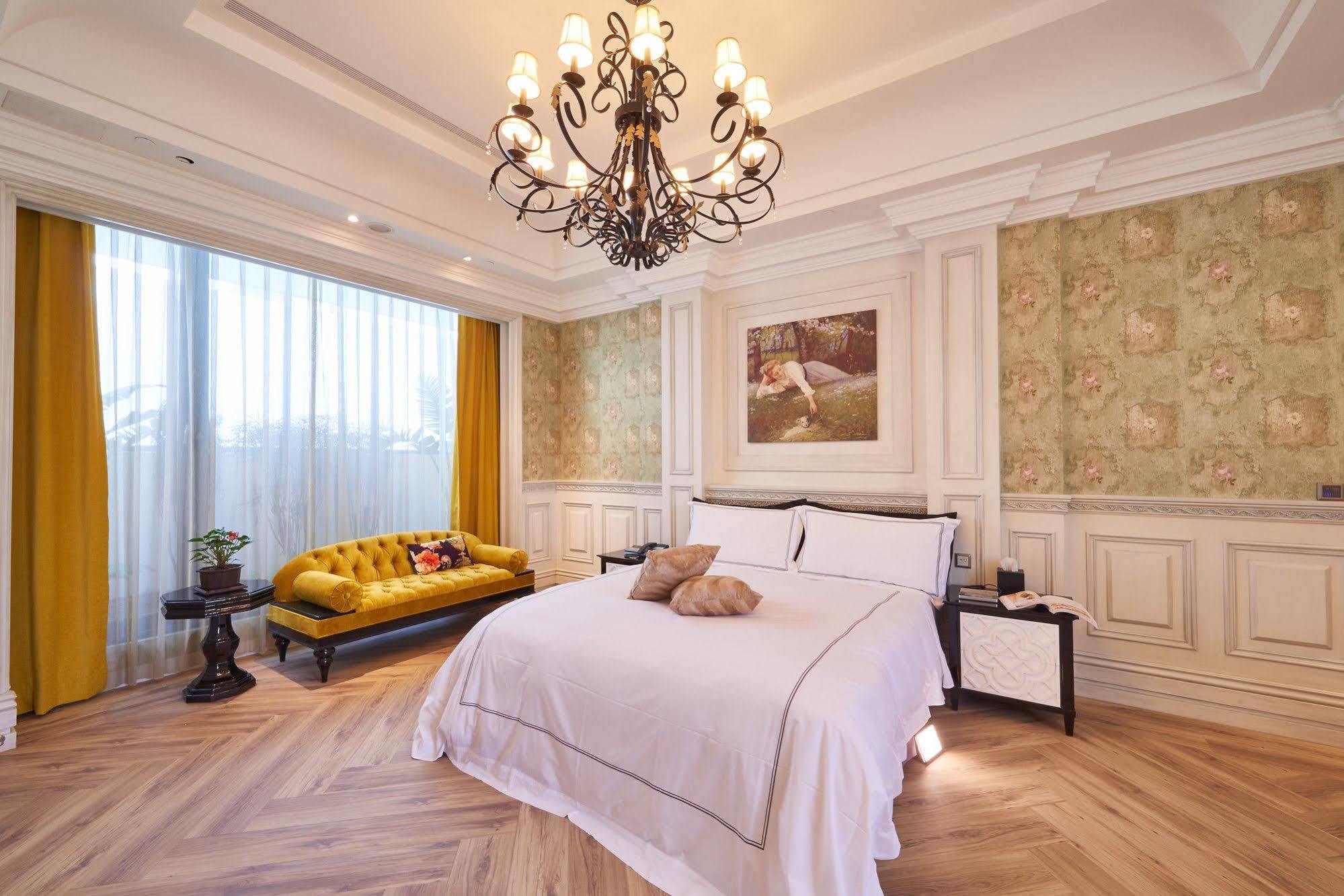 The Castle Ballet Taichung A Boutique Hotel Extérieur photo